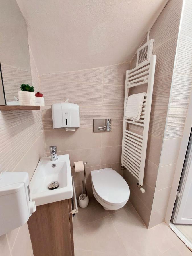 Domino Studio Apartment Sibiu Bagian luar foto